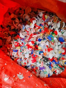 长期出售PE瓶盖，月供100吨