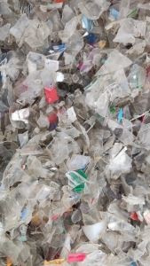 出售可乐瓶片，现货33吨一挂车