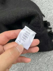 出售300件羊毛毛衣，库存毛衣，货在安徽阜阳