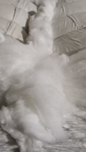 出售低档的化纤棉，月供100吨