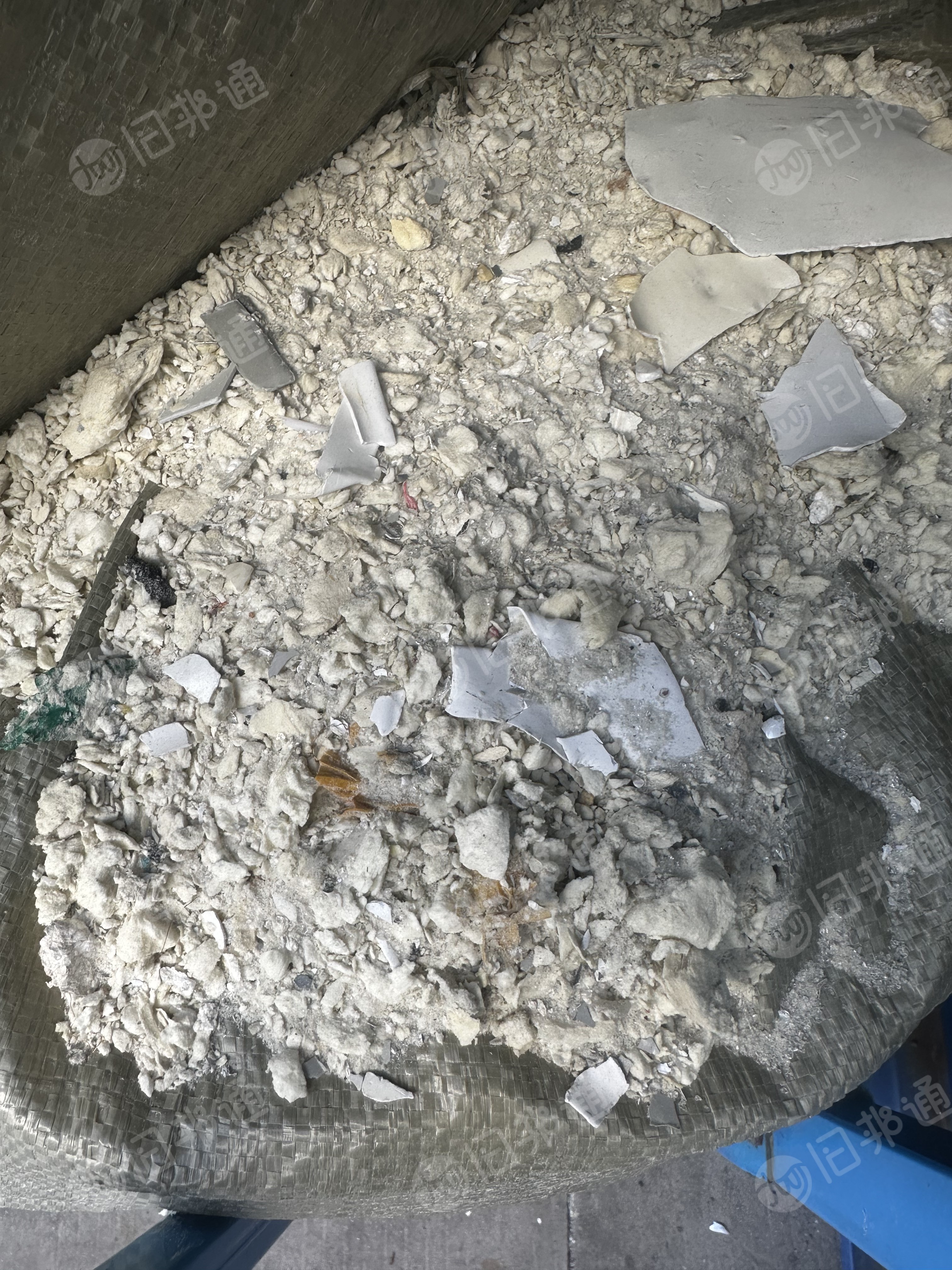 长期出售聚氨酯泡沫废料,日供20吨