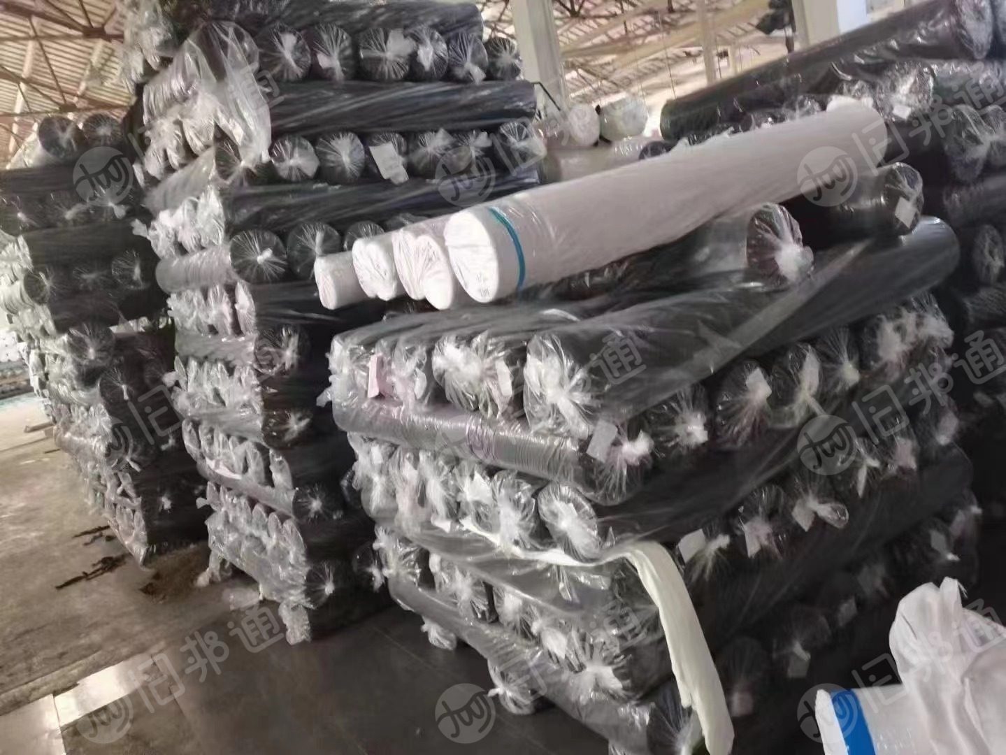 回收真丝面料,真丝服装,真丝碎布边角料,羊毛碎布,羊毛废料,双面呢废料