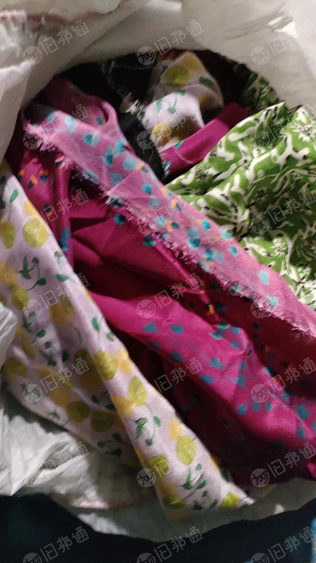 回收真丝面料,真丝服装,真丝碎布边角料,羊毛碎布,羊毛废料,双面呢废料
