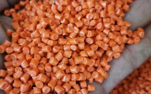 长期出售PP各种颜色颗粒