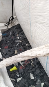 长期出售保险杠破碎料，已除铁清洗甩干，现货20-30吨