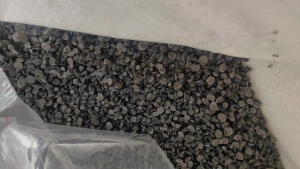 出售EVA颗粒，汽车内饰颗粒，过30目，可压板注塑拔管等，月供几百吨