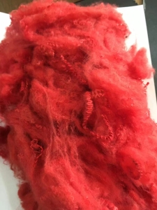 出售化纤，2.5D，翠绿，2.5D鲜大红，2.5D增白，水灰，咖啡，黑色，纺大化，小化，中化都有