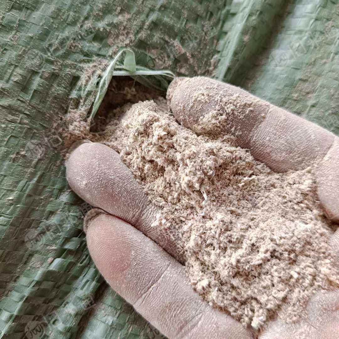 出售覆铜板钻孔颗粒,含铜大概7~8个左右