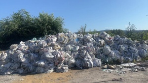 出售废旧编织袋，水泥袋、大白粉袋子，现货9.6一车