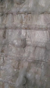 出售干造级PE高压膜，缠绕膜比例90%，现货9米6一车20多吨