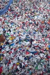 出售PP涂料桶破碎料，花桶破碎料，月供几百吨