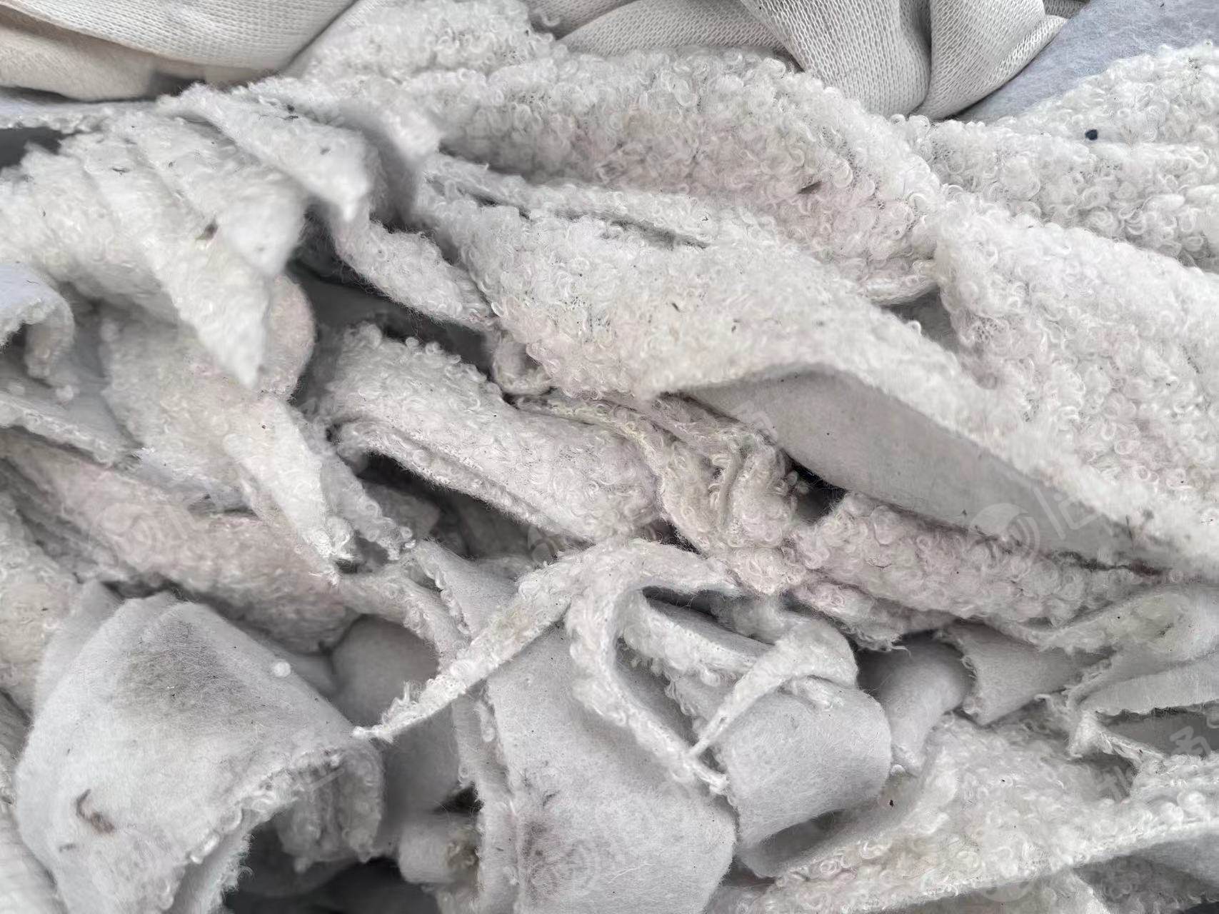 长期出售化纤废料,涤纶,丝绵,海绵革,无纺布边角料,月供100吨