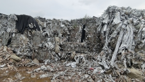 出售苹果反光膜，现货60吨