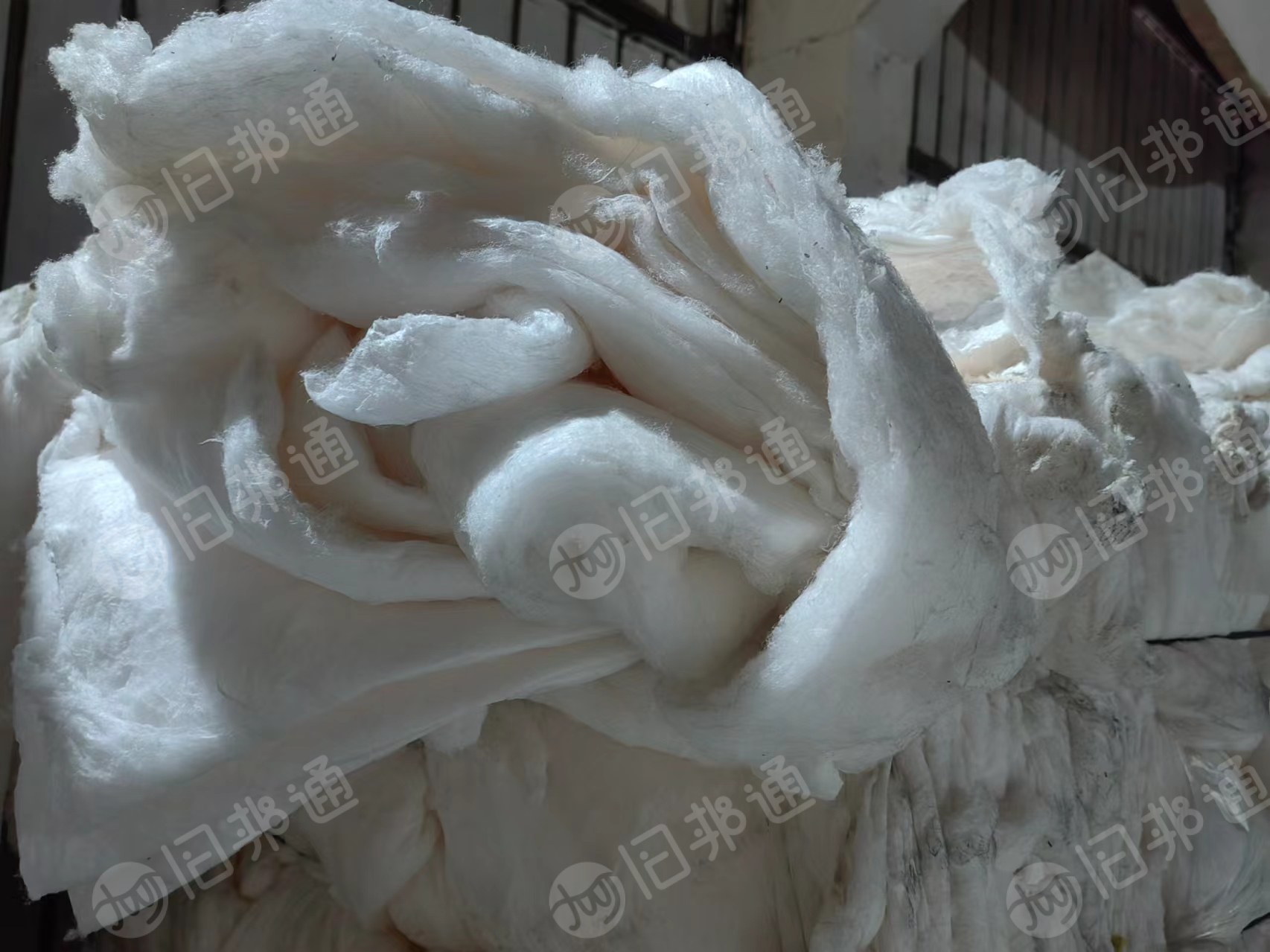 长期大量出售白色吸音棉,白色双组分子棉,汽车内饰隔音棉