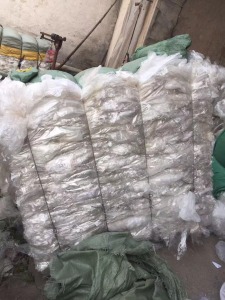 长期出售透明白丙膜，花丙膜废料（主要是服装厂PP膜）