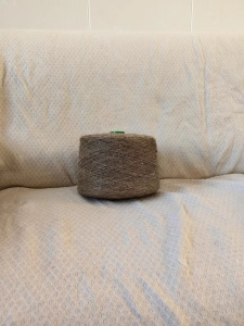 出售库存纱线，2.5公支纯汉麻干纺纱，现货10吨