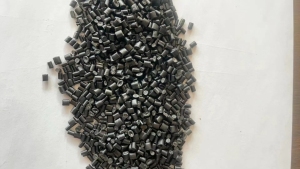 出售黑吨包颗粒，黑色吨包颗粒