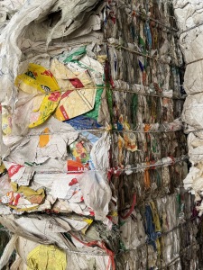  出售pp废旧编织袋、废旧吨包，月供40吨左右