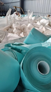 出售小卷离型纸，现货20吨左右，长期有