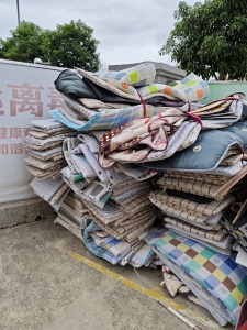 出售床垫，免费送，免费送