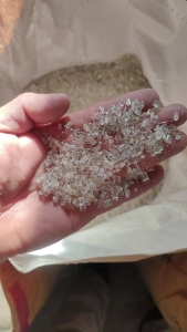 长期出售厂货大白泡沫颗粒，40目一层网，月供50吨