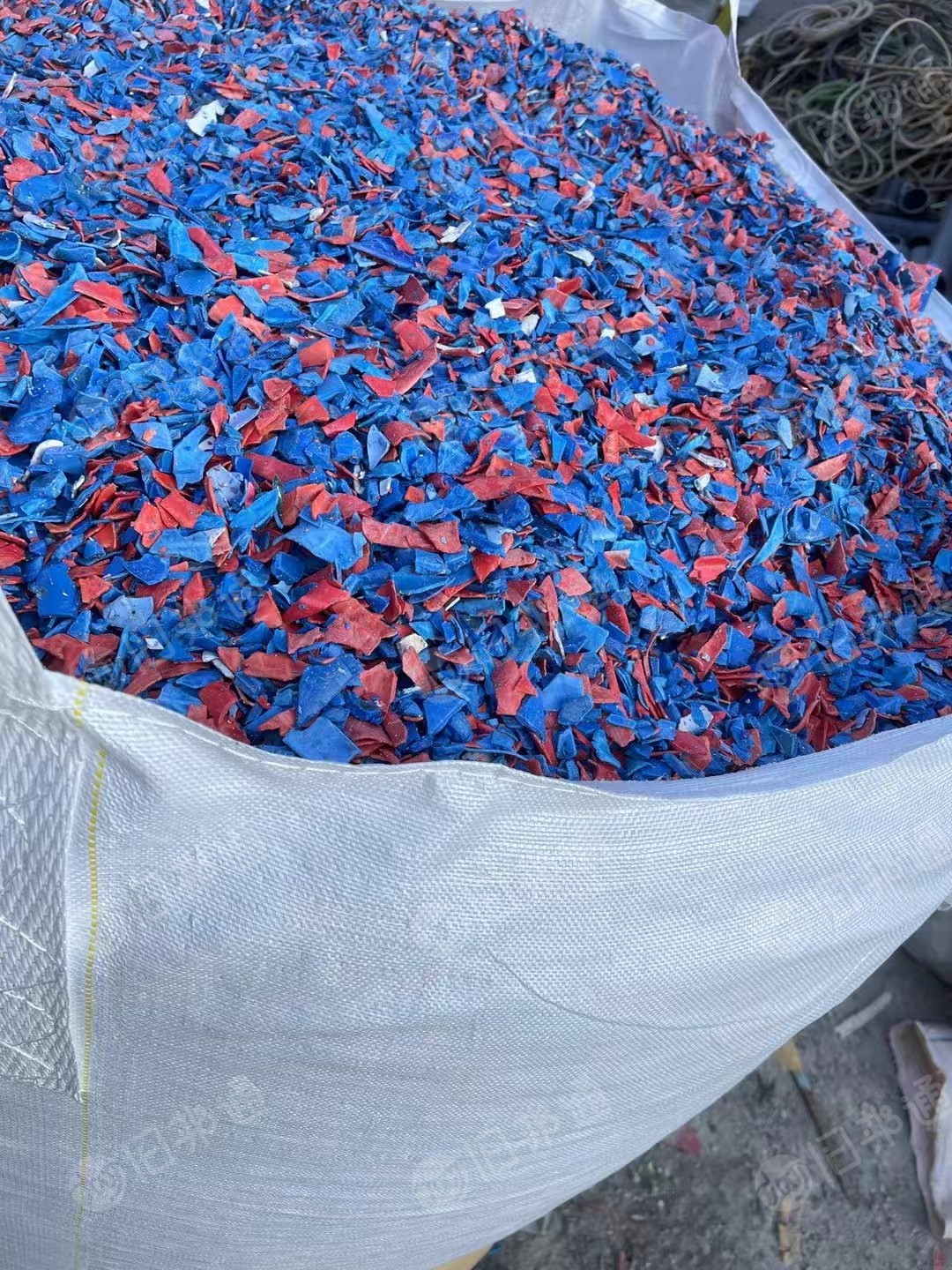 长期出售一级PVC灰管破碎料,一级PVC红蓝管破碎料,PVC管破碎料