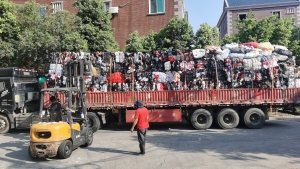 长期回收黑料燃烧料，碎布黑料旧衣服黑料都可以，粉碎后送发电厂，每个月需要2000多，厂在湖北宜昌