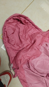 出售做羽绒服下来的边角料，现货10吨