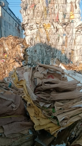 出售水洗废旧吨包、废旧编织袋，月供100多吨