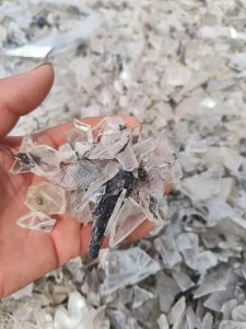 出售PC灯罩透明带胶破碎料，现货几十吨