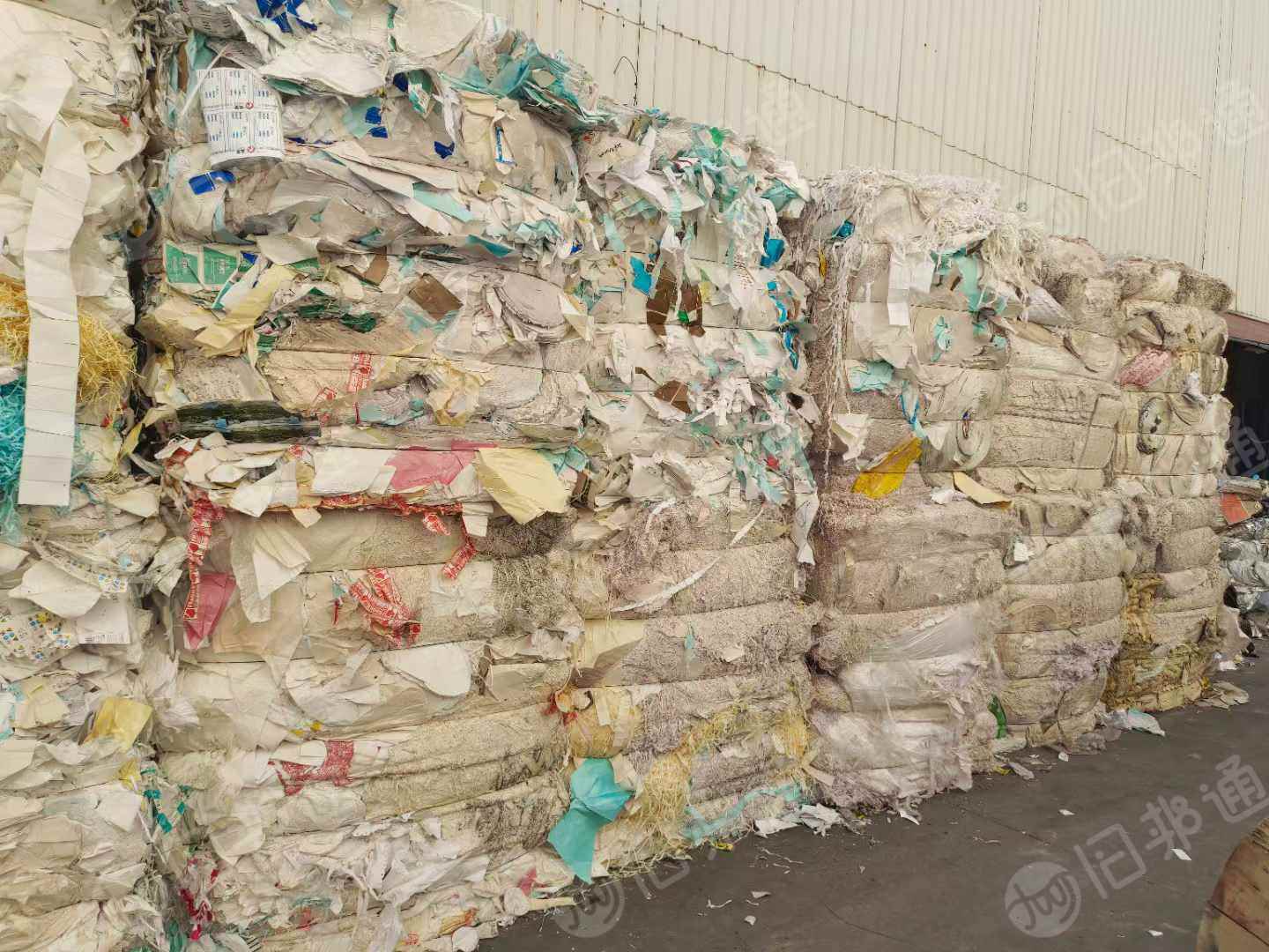 出售无膜不干胶纸压包料