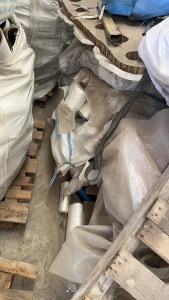 出售涤纶筒子丝，涤纶筒丝，涤纶管丝，现货有10吨左右，货在山东潍坊