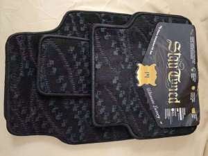 出售库存汽车坐垫，现货5吨