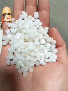 长期出售PE高低压颗粒,吹膜料,过100目滤网
