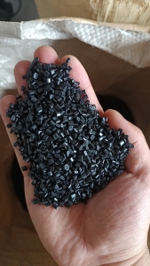 长期大量出售ABS颗粒，冲击12左右，黑色，本色，透明都有，可直接用于注塑