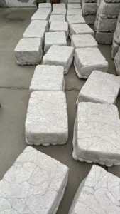 出售热熔块，社会料月供50吨，现货20吨