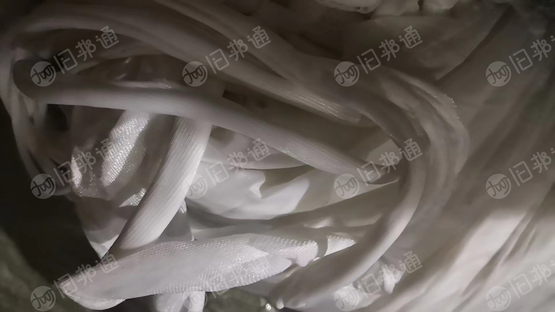 长期出售涤纶废布,遮光布,窗帘布等,货在浙江嘉兴
