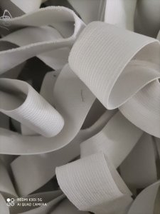 长期出售游泳服装厂下来的布头，每月20吨左右