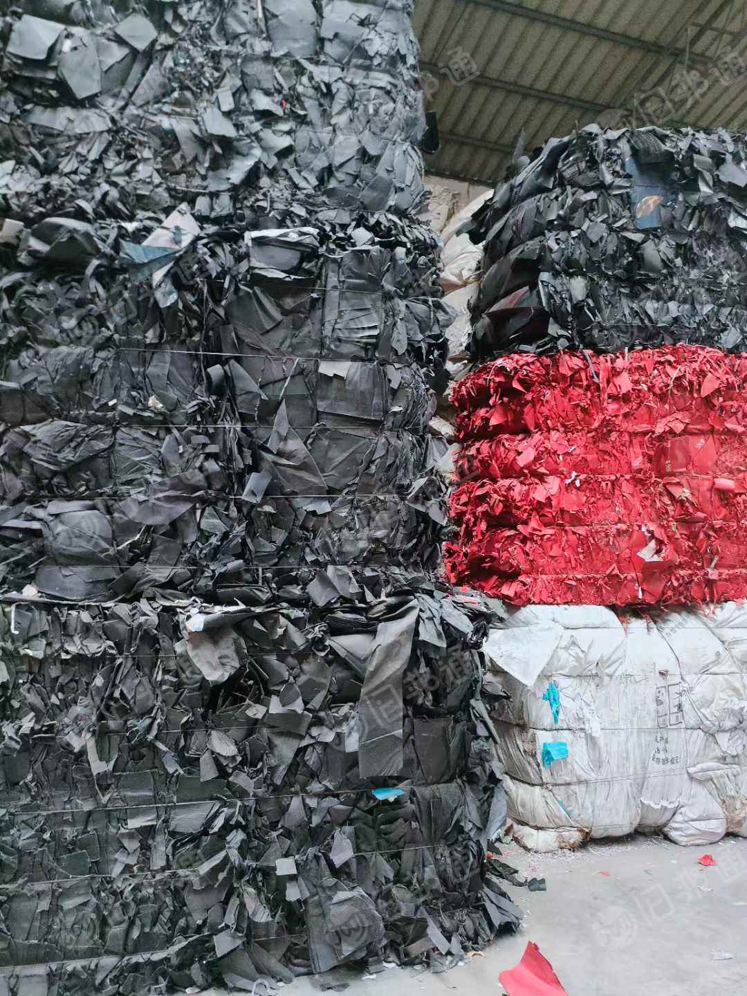 出售黑纸红纸边角料压包