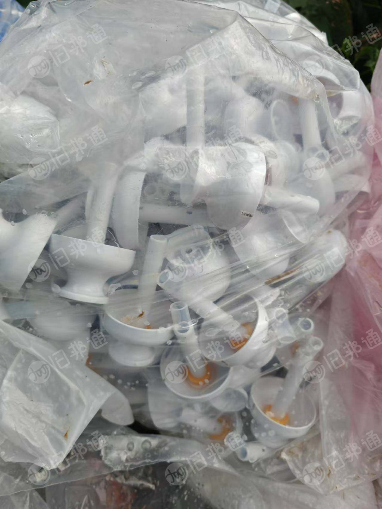 出售各种医疗废料,硅胶,聚乙烯废料等,每种5吨以上,月供10吨以上