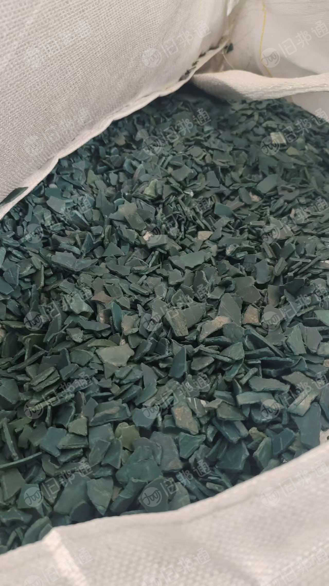 出售ABS电瓶壳破碎料,过盐水和静电筛选,月供600吨