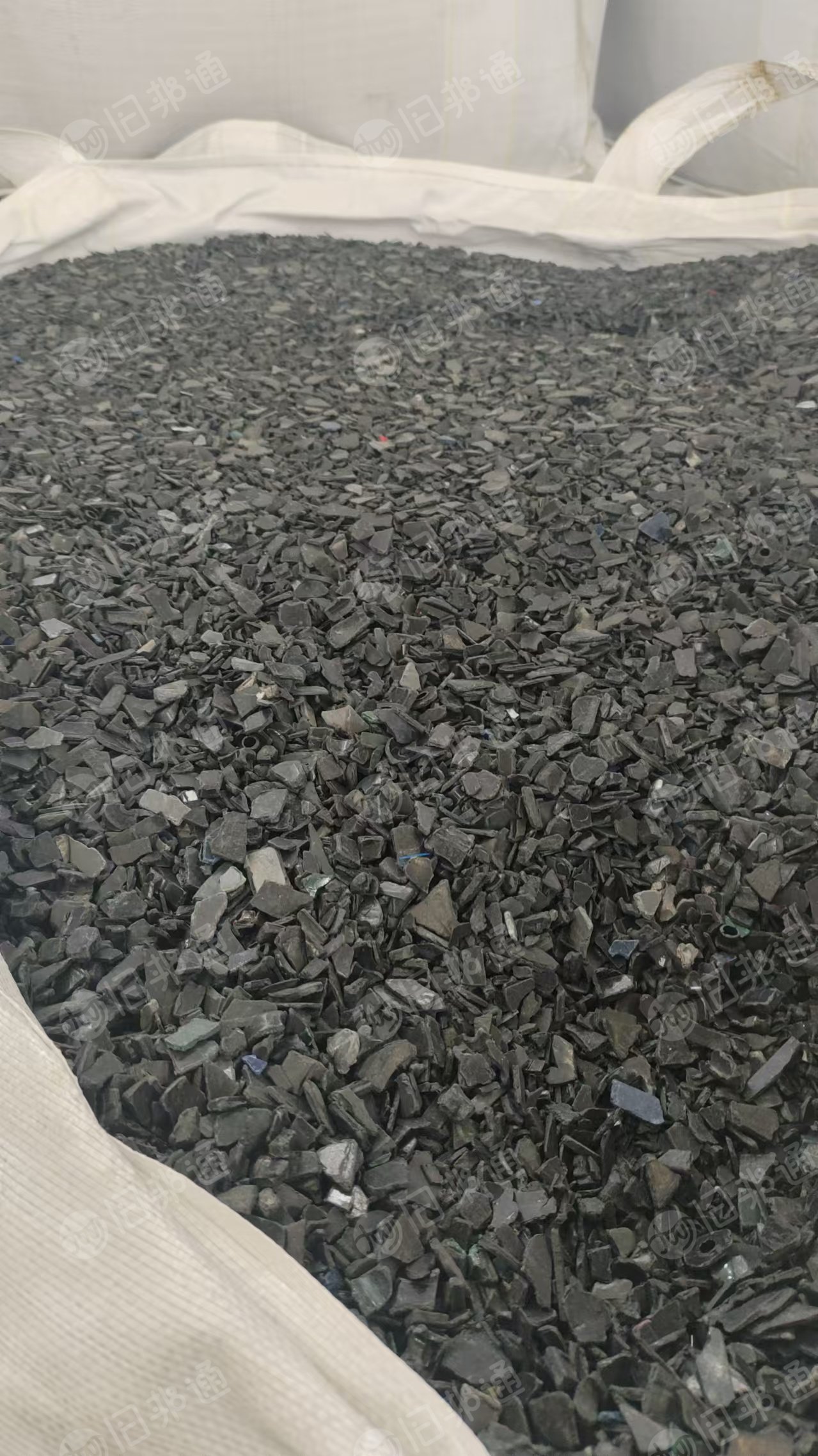 出售ABS电瓶壳破碎料,过盐水和静电筛选,月供600吨