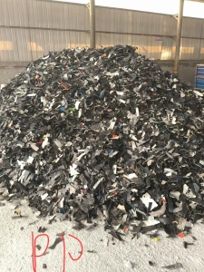 出售PP电瓶壳破碎料