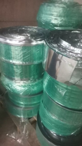 出售手机厂下来的PE复合PET卷膜，可分离，现货10吨