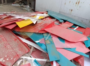 出售亚克力废料，广告板废料，现货40吨左右