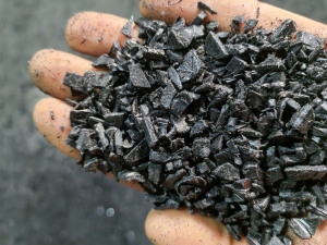 出售abs破碎料，冲击13左右，月供300吨