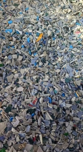 出售ABS电瓶壳破碎料，长期供货