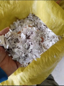 长期出售中性pvc吸塑膜破碎料,现货10几吨