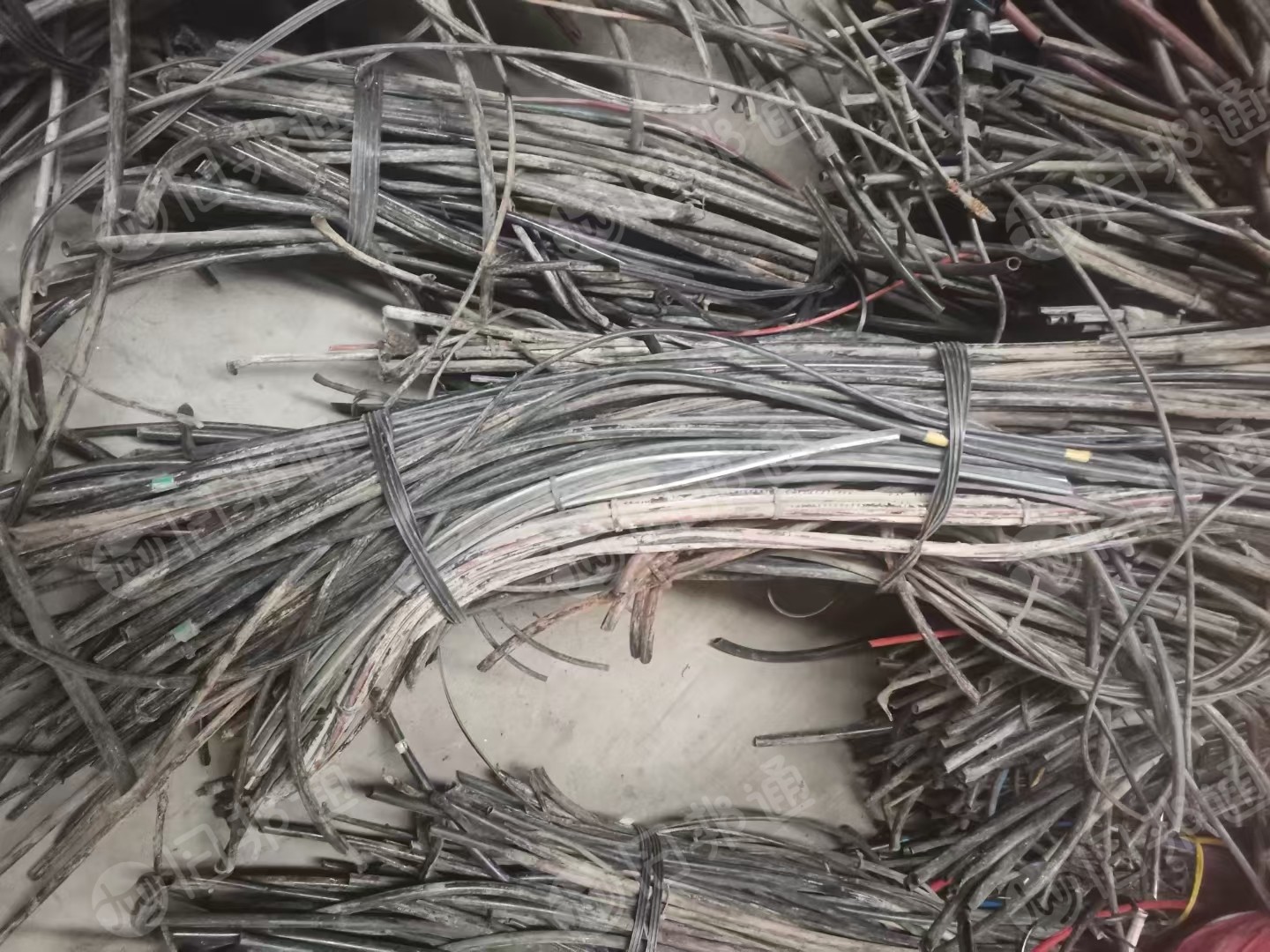 高价回收尼龙11尼龙12刹车管旧料