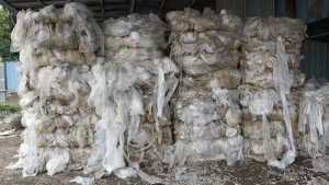 出售水洗缠绕膜，现货12吨左右，河北保定厂